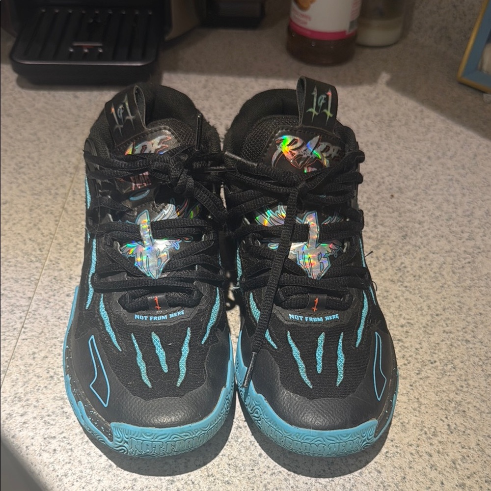 Puma Black and Blue Sneakers with Classic Design